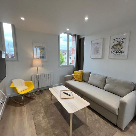Joli Appartement Chez Dam Caen Esterno foto