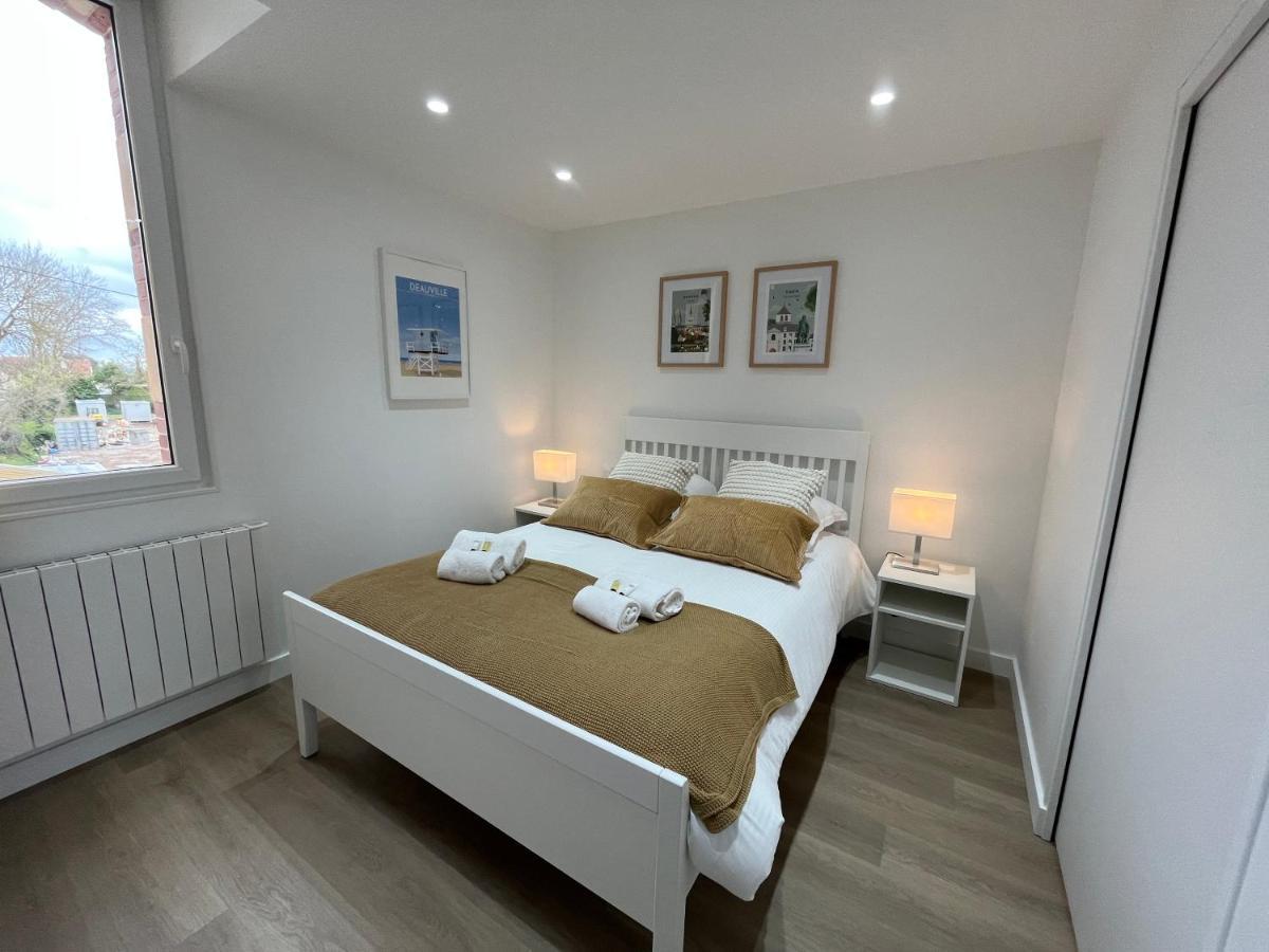 Joli Appartement Chez Dam Caen Esterno foto